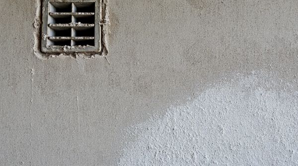 Guide complet sur la désinfection des murs au chlore