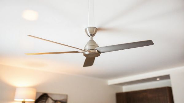 Top 5 ventilateurs de plafond modernes pour améliorer votre confort
